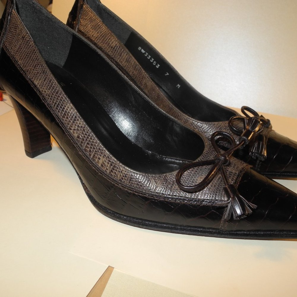 Stuart Weitzman - Brown Classy Pointed Toe Pumps - image 2